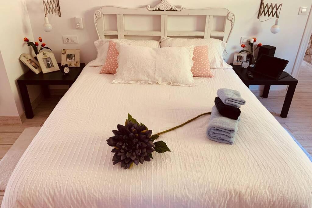 Casa Tatisita Buhardilla Apartman Segura de la Sierra Kültér fotó